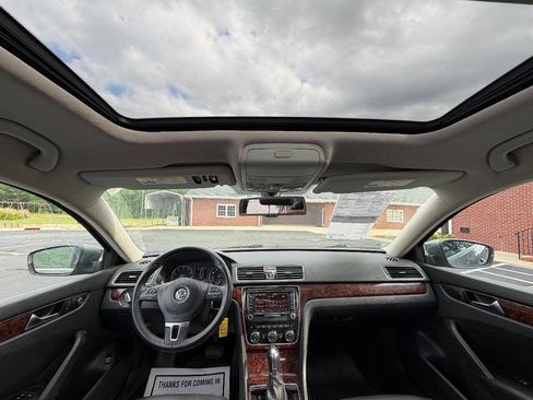 Used 2013 Volkswagen Passat 2.5 SEL FWD image 15