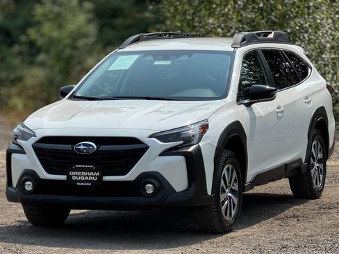 Used 2024 Subaru Outback Premium AWD/4WD image 3