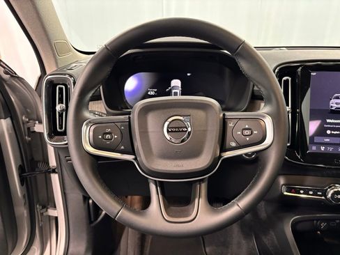 Certified 2025 Volvo XC40 B5 Plus image 13