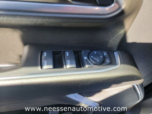 Used 2024 Chevrolet Silverado 2500 LT image 15