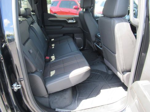 Certified 2024 Chevrolet Silverado 1500 High Country w/ High Country Premium Package AWD/4WD image 33