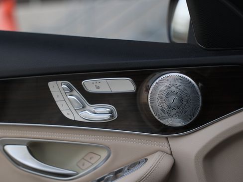 Used 2015 Mercedes-Benz C 300 Sedan image 45