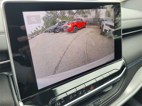 New 2026 Jeep Compass Latitude image 33