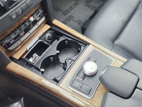 Used 2011 Mercedes-Benz E 350 BlueTEC Sedan image 19