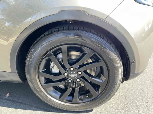 Used 2018 Land Rover Discovery HSE AWD/4WD image 83