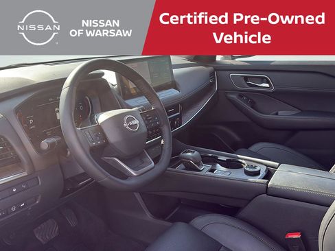 Used 2026 Nissan Rogue Platinum w/ Platinum Premium Package AWD/4WD image 14