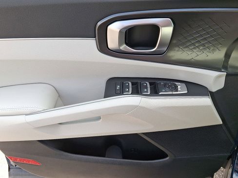 New 2025 Kia Sorento EX image 10