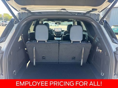 New 2026 Ford Explorer ST-Line w/ ST-Line Street Pack AWD/4WD image 17