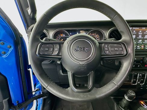 Used 2023 Jeep Wrangler Unlimited Sport AWD/4WD image 18