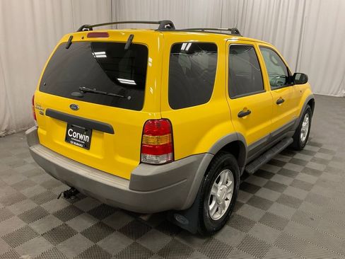 Used 2001 Ford Escape XLT image 2