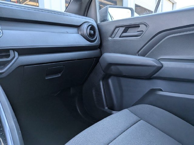Used 2025 Chevrolet Colorado W/T RWD image 15