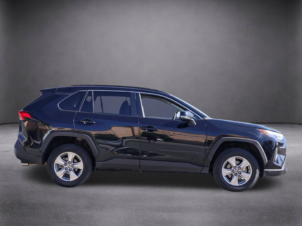 Used 2024 Toyota RAV4 XLE FWD image 3