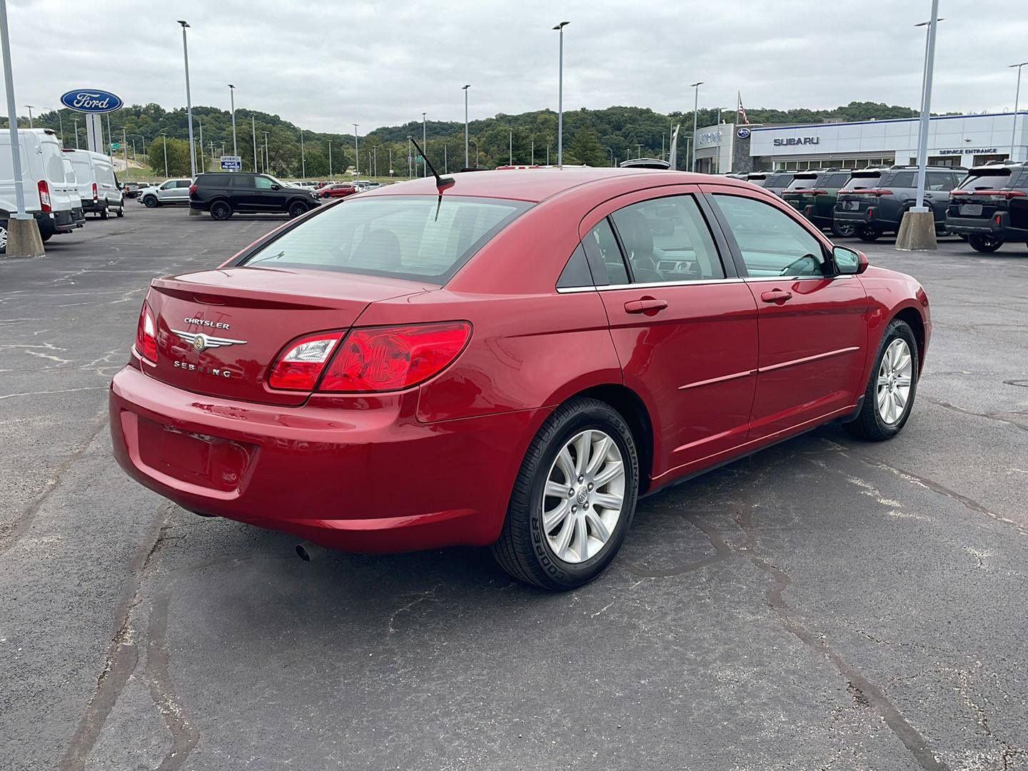 Used 2010 Chrysler Sebring Limited FWD image 5