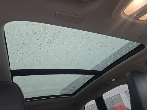 Certified 2025 Volvo XC60 B5 Core image 8