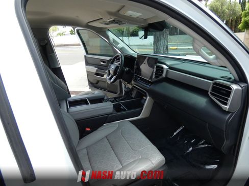 Used 2024 Toyota Tundra Limited w/ TRD Off-Road Package AWD/4WD image 33