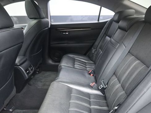 Used 2017 Lexus ES 350 w/ Luxury Package FWD image 18