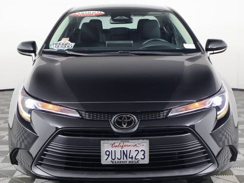 Used 2025 Toyota Corolla LE FWD image 2