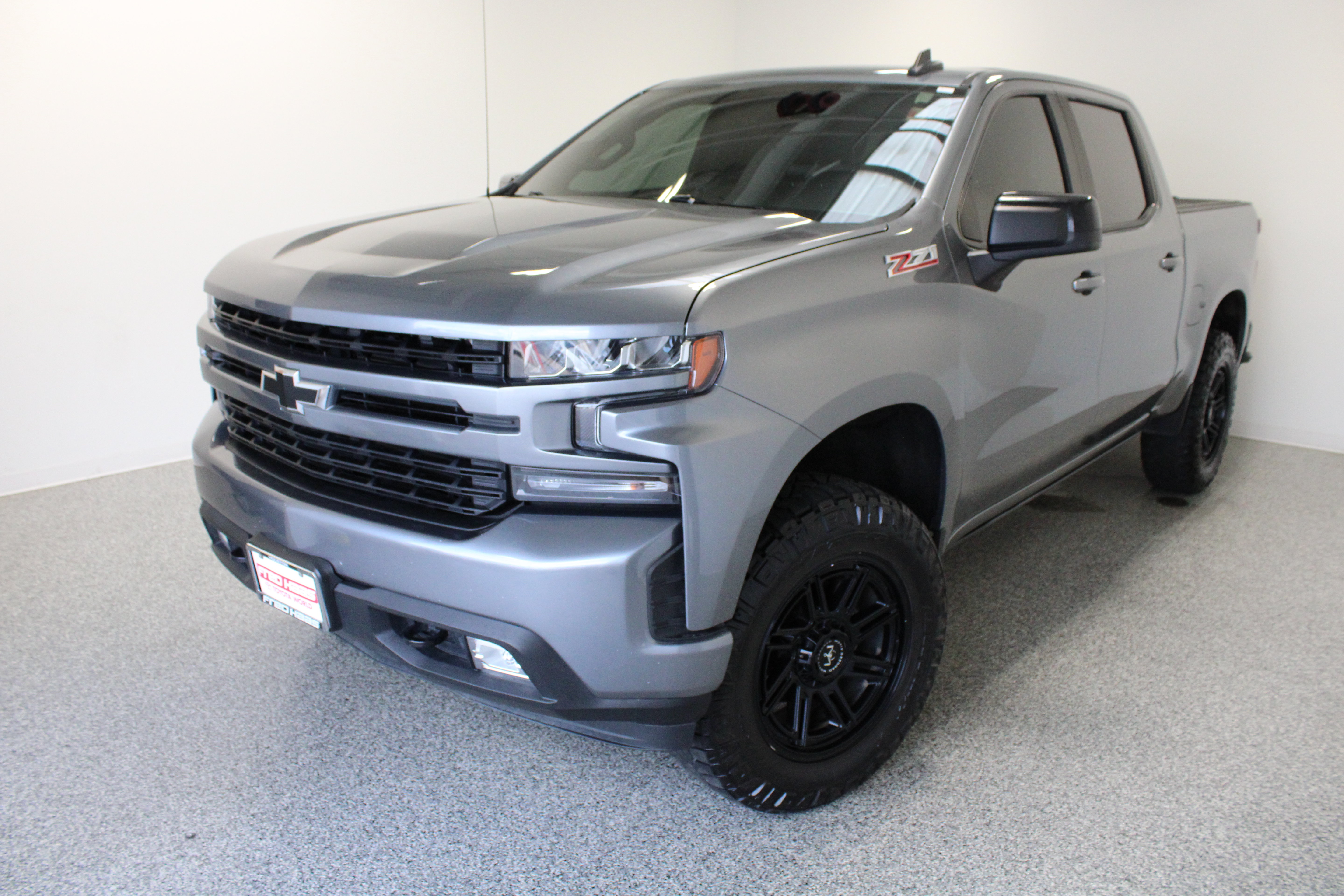 Used 2019 Chevrolet Silverado 1500 RST w/ All-Star Edition AWD/4WD image 2