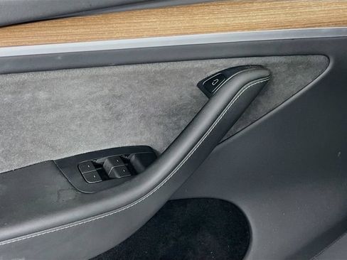 Used 2023 Tesla Model Y Long Range AWD/4WD image 10