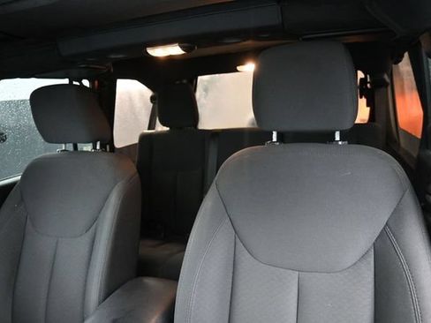 Used 2017 Jeep Wrangler Unlimited Sport w/ Connectivity Group AWD/4WD image 14