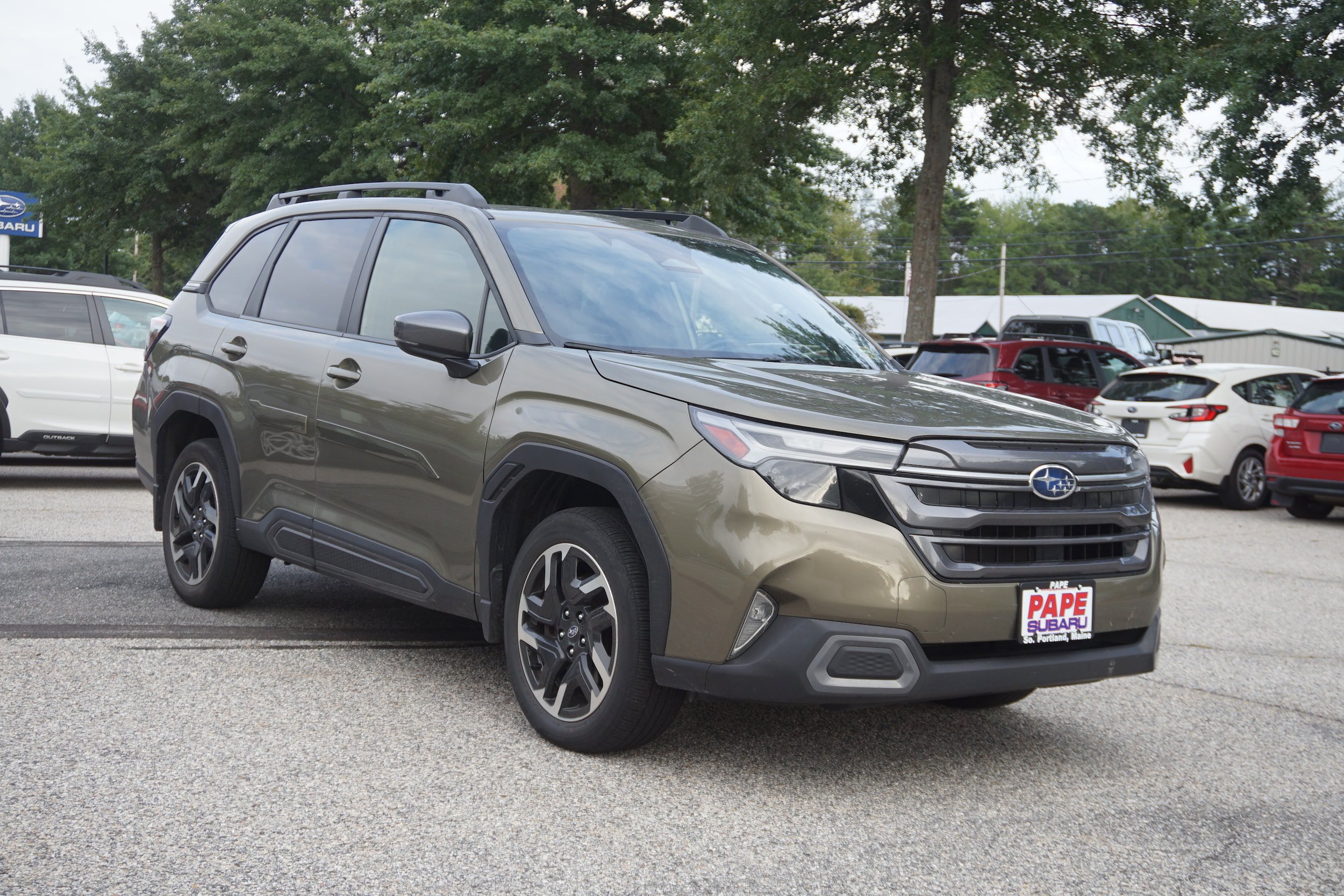 Used 2025 Subaru Forester Limited AWD/4WD image 3