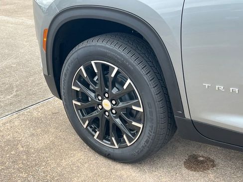 New 2026 Chevrolet Traverse LT w/ Sun and Wheel Package FWD image 21