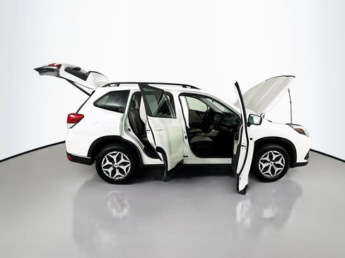 Used 2022 Subaru Forester Premium AWD/4WD image 27