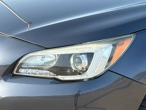 Used 2017 Subaru Outback 3.6R Limited AWD/4WD image 4