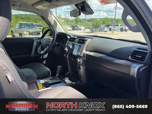 Used 2022 Toyota 4Runner SR5 Premium RWD image 28