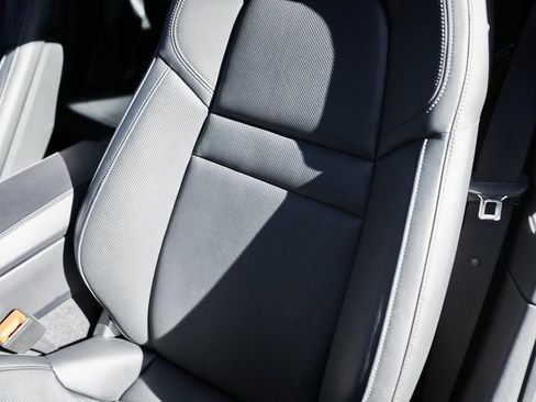 Used 2024 Porsche 911 Carrera S w/ Sport Package image 38