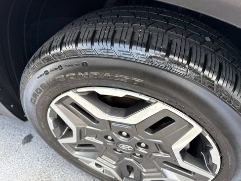 Certified 2023 Hyundai Santa Fe Limited FWD image 6