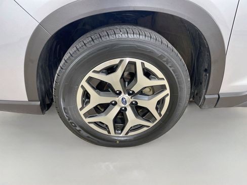 Used 2022 Subaru Forester Premium AWD/4WD image 29