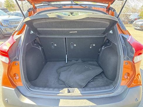 Used 2020 Nissan Kicks SV image 12