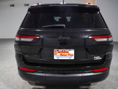 Used 2022 Jeep Grand Cherokee L Laredo image 8