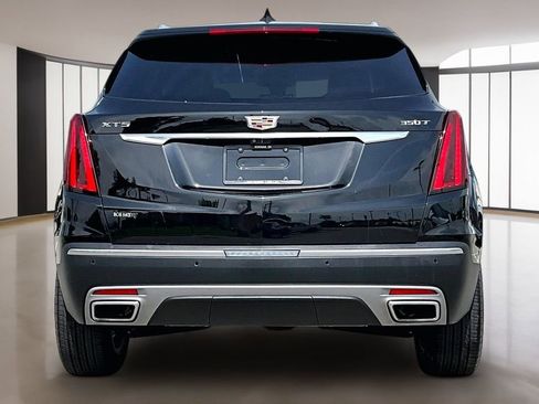 Certified 2023 Cadillac XT5 Premium Luxury w/ Technology Package FWD image 4
