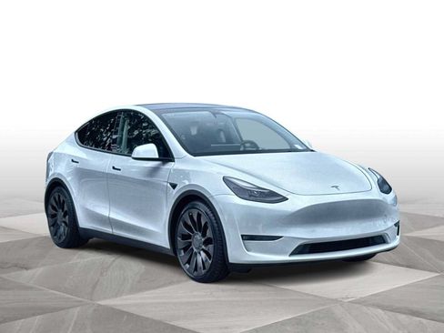 Used 2023 Tesla Model Y Performance AWD/4WD image 2