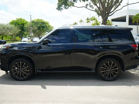 Used 2025 INFINITI QX80 Autograph w/ Autograph Exterior Package AWD/4WD image 9