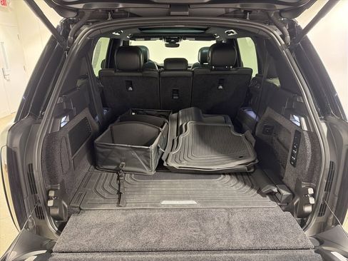 Used 2024 Land Rover Range Rover Long Wheelbase SE image 29