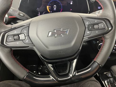 Used 2025 Chevrolet Trax RS w/ Driver Confidence Package FWD image 21