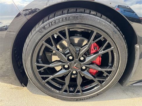 Used 2025 Chevrolet Corvette Stingray image 13