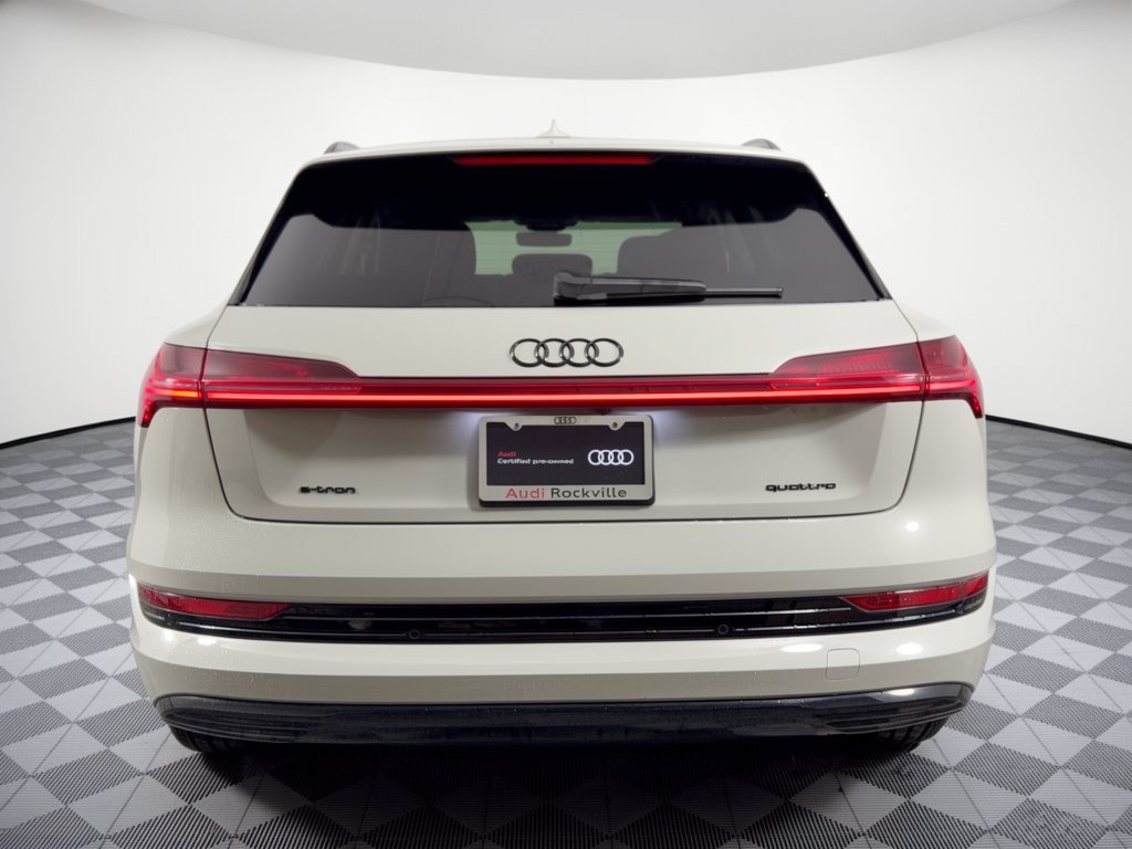 Certified 2022 Audi e-tron Premium Plus w/ Premium Plus Package AWD/4WD image 11