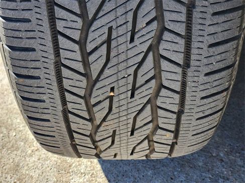 Used 2023 Buick Enclave Essence w/ Sport Touring Edition image 11