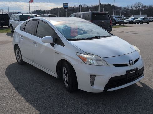Used 2013 Toyota Prius Two image 10