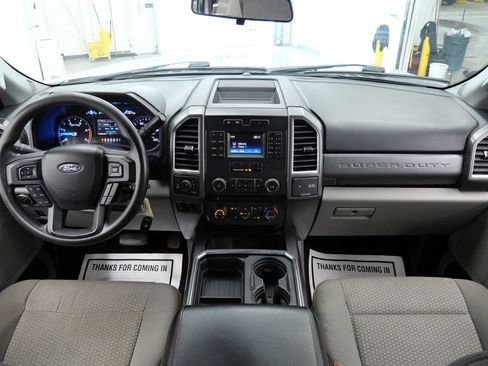 Used 2017 Ford F250 XLT w/ XLT Value Package AWD/4WD image 23