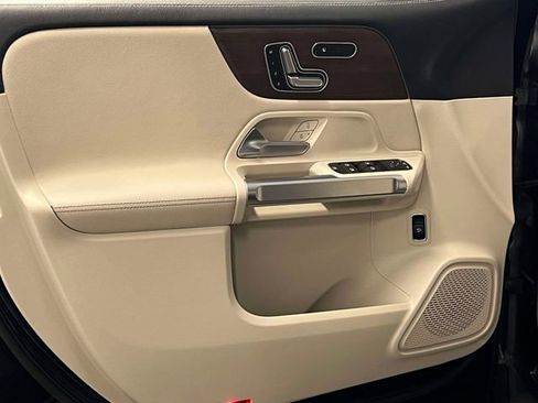 Certified 2021 Mercedes-Benz GLB 250 4MATIC image 15