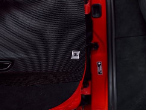 Used 2022 Ferrari SF90 Spider image 42