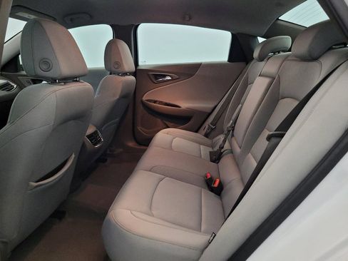 Used 2019 Chevrolet Malibu Hybrid FWD image 18