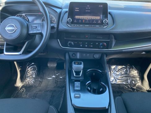 Used 2024 Nissan Rogue S image 11
