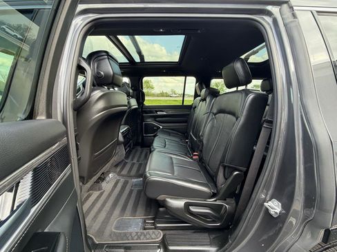 Used 2022 Jeep Wagoneer Series II w/ Premium Group I image 22