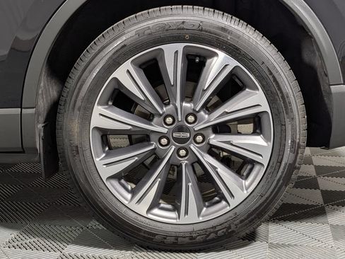 Used 2022 Lincoln Corsair Reserve w/ Equipment Group 201A FWD image 27